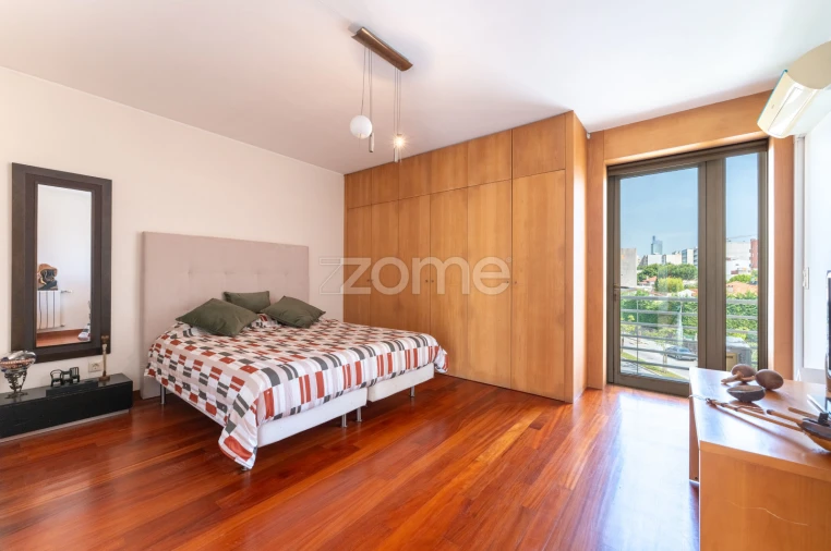 Moradia T4 para Venda em Cidade da Maia Foto 45