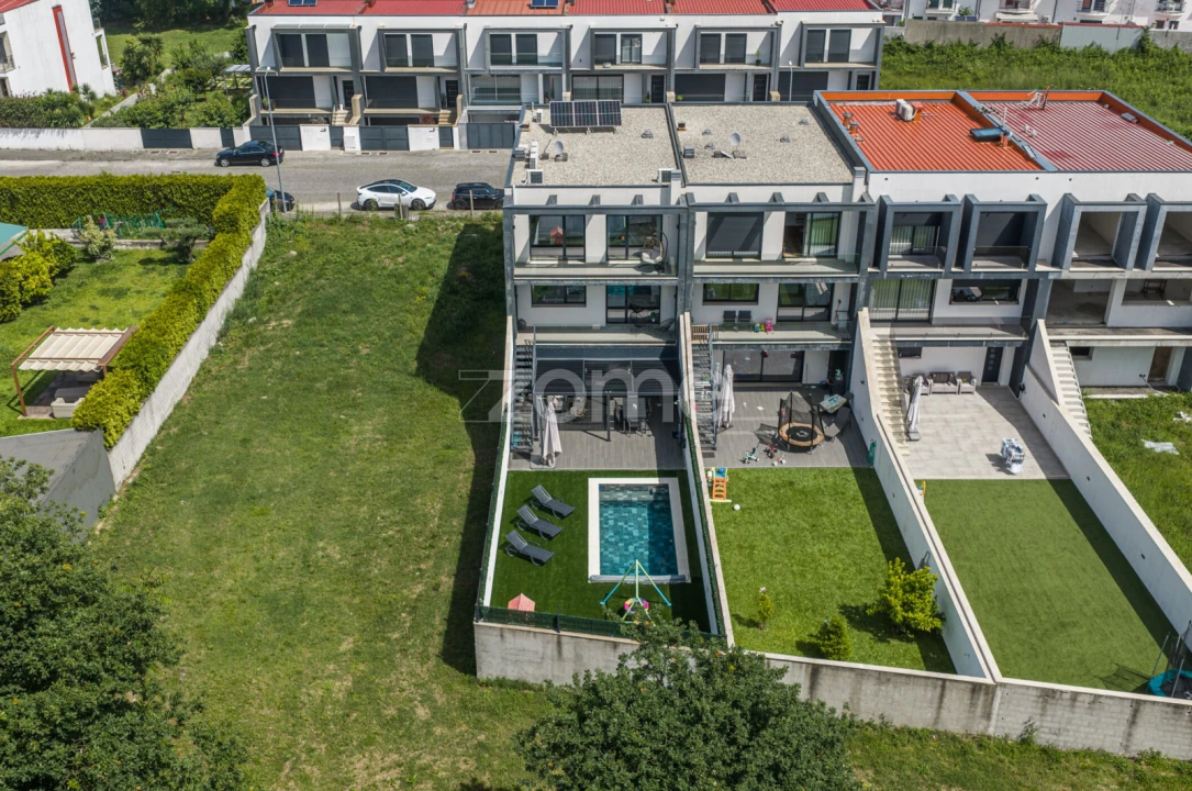 Moradia T3 para Venda em Merelim (São Pedro) e Frossos Foto 3