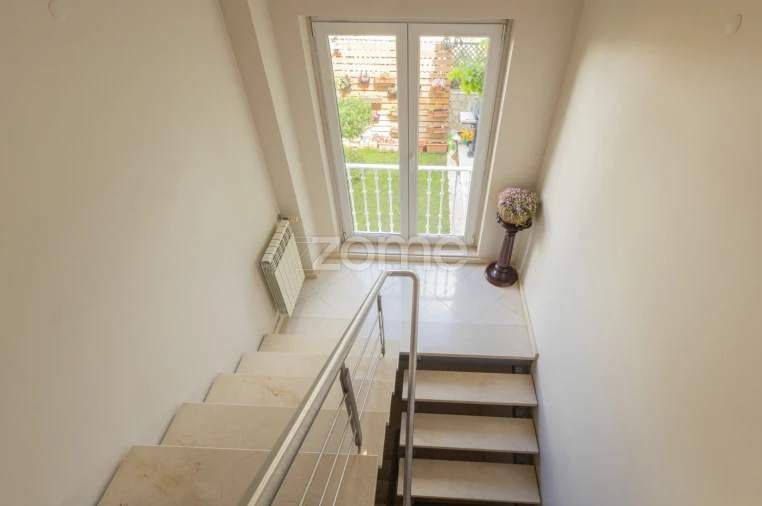 Moradia T4 para Venda em Rio de Mouro Foto 26