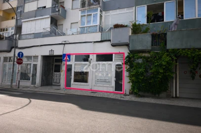 Negócio para Venda em Algés, Linda-A-Velha e Cruz Quebrada-Dafundo