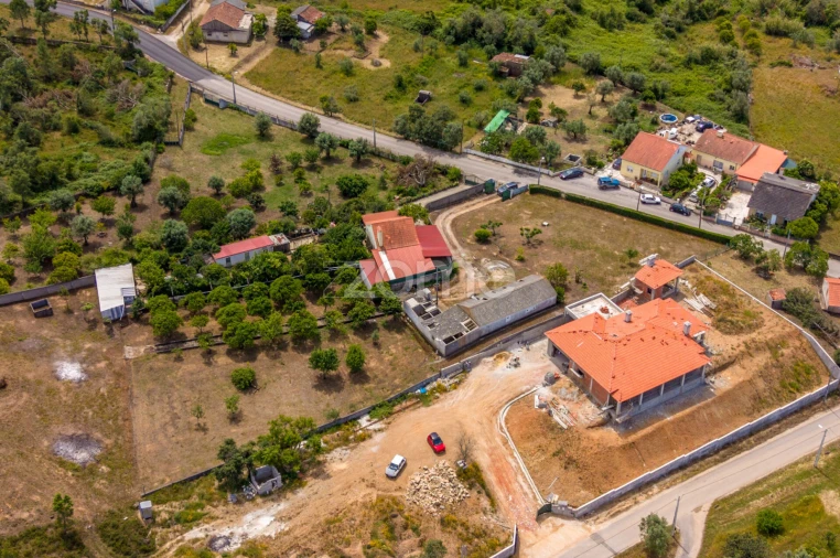 Terreno para Venda em Casais e Alviobeira Foto 21