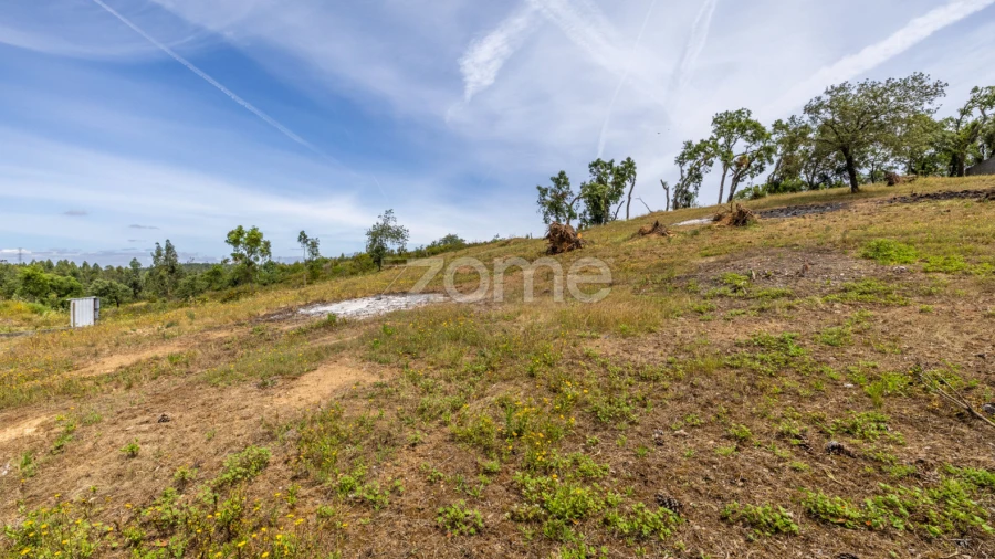 Terreno para Venda em Casais e Alviobeira