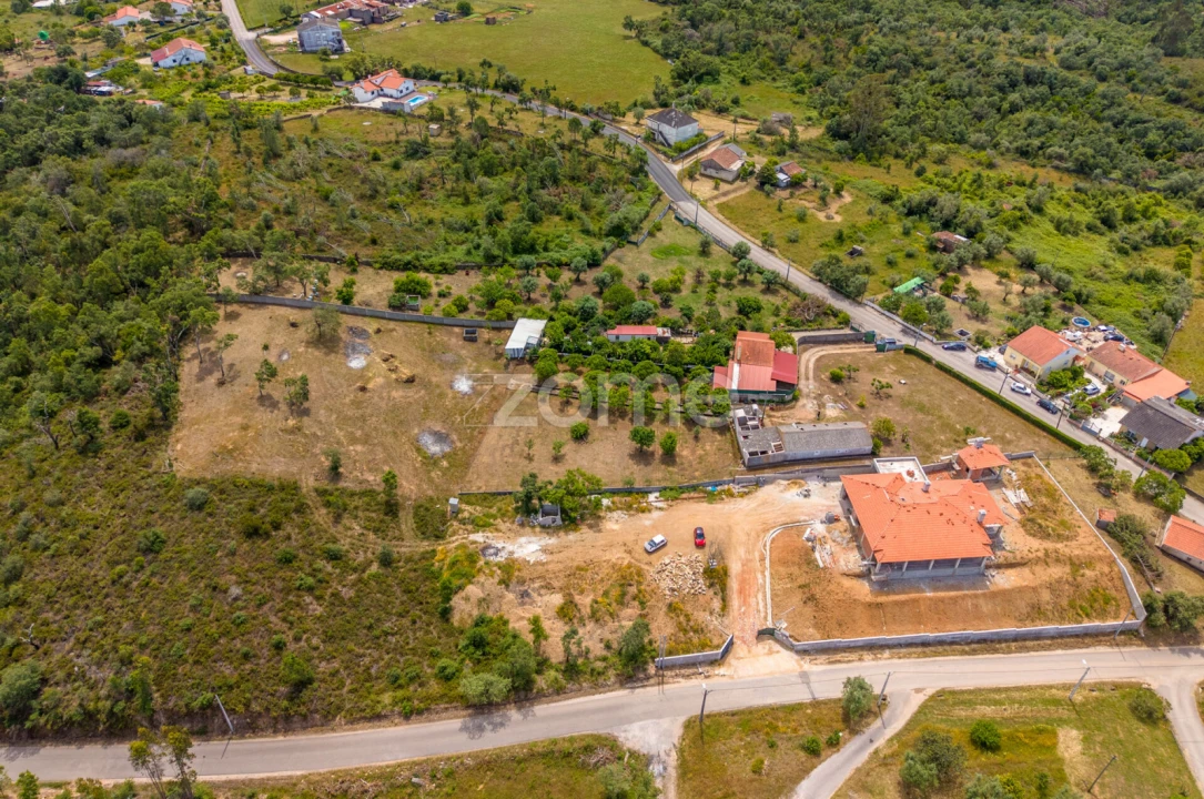 Terreno para Venda em Casais e Alviobeira Foto 18