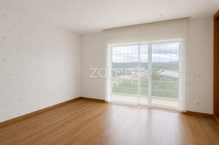 Moradia T4 para Venda em Santa Clara e Castelo Viegas Foto 16