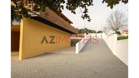 Moradia T3 para Venda em Mouriscas