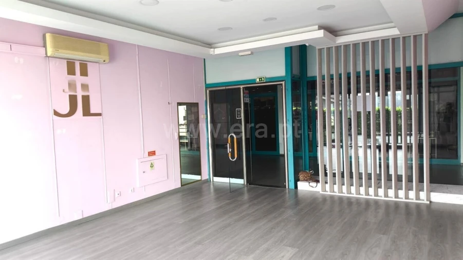 Loja para Venda em Vila Cova da Lixa e Borba de Godim Foto 3
