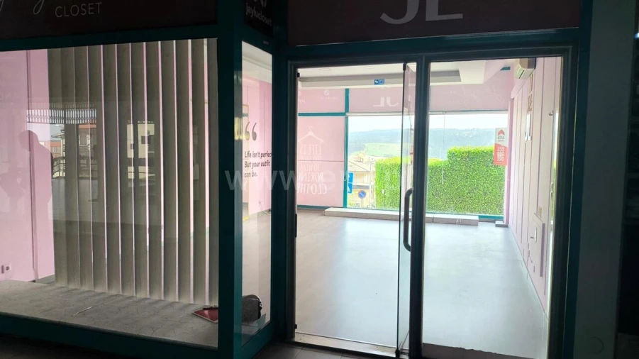 Loja para Venda em Vila Cova da Lixa e Borba de Godim Foto 2