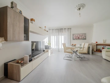 Apartamento T2 para Venda em Leiria, Pousos, Barreira e Cortes