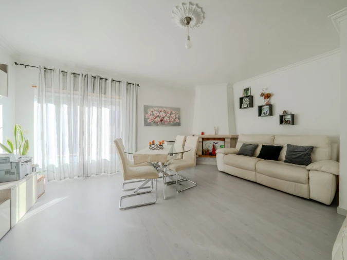 Apartamento T2 para Venda em Leiria, Pousos, Barreira e Cortes Foto 3