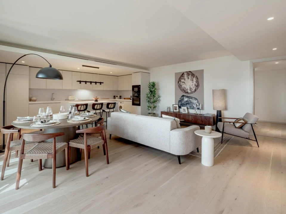 Apartamento T4 para Venda em Parque das Nações Foto 3