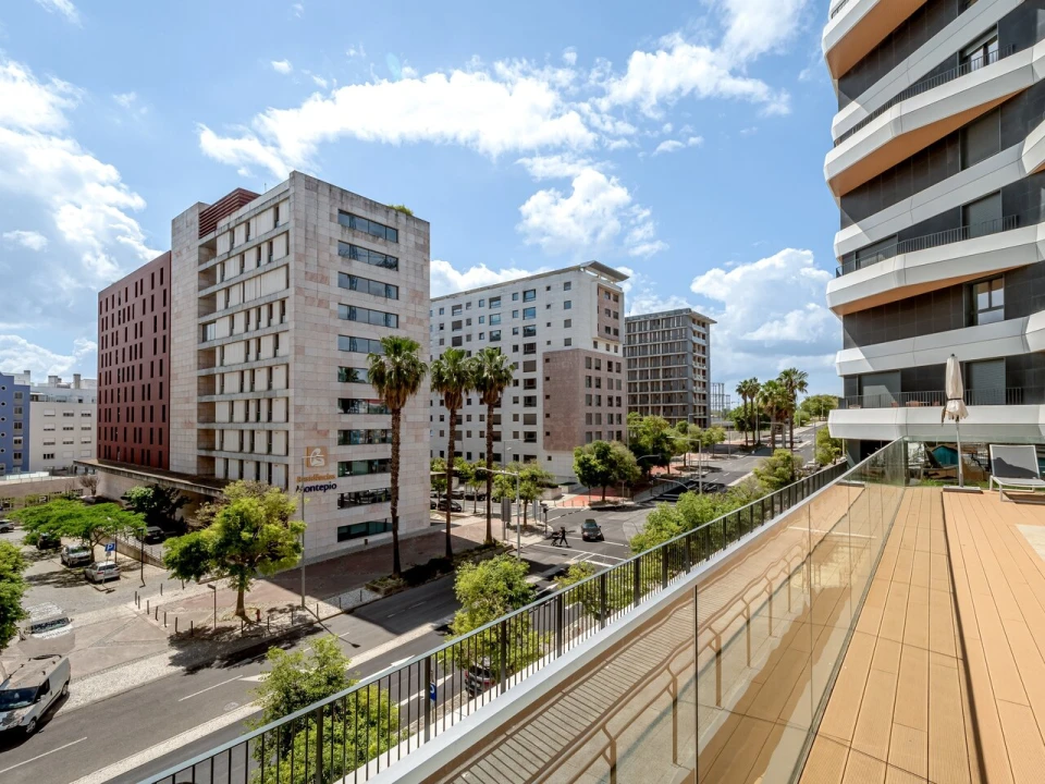 Apartamento T4 para Venda em Parque das Nações Foto 4