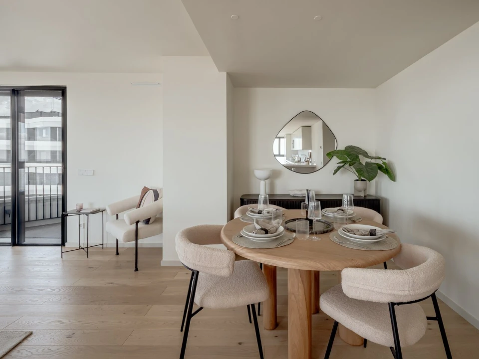 Apartamento T3 para Venda em Parque das Nações Foto 3