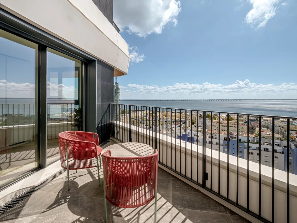 Apartamento T3 para Venda em Parque das Nações Foto 18