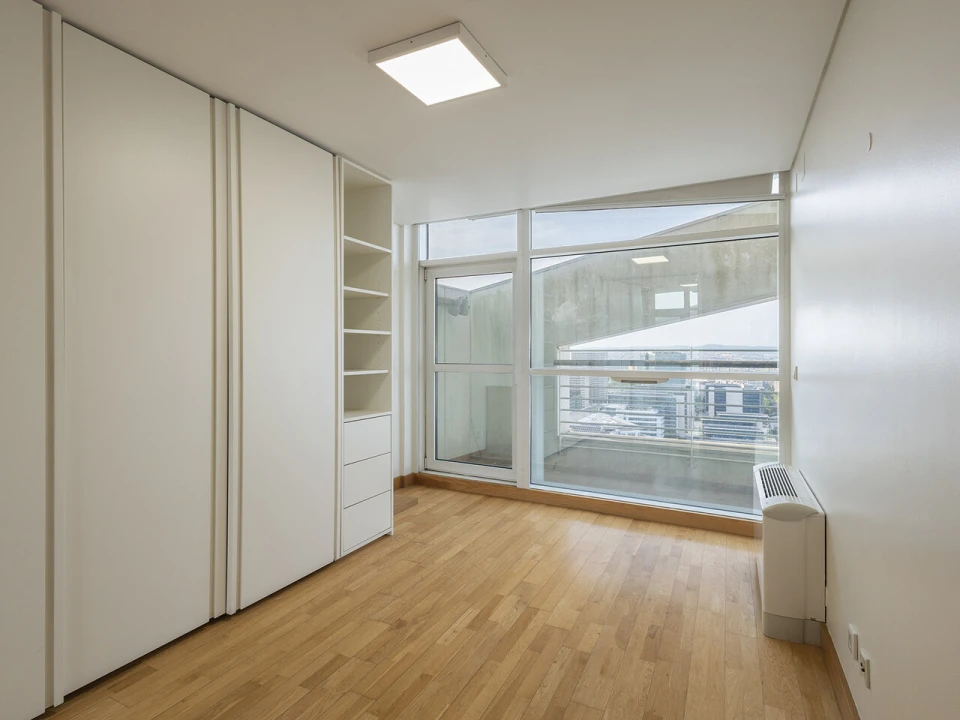 Apartamento T2 para Venda em Parque das Nações Foto 9
