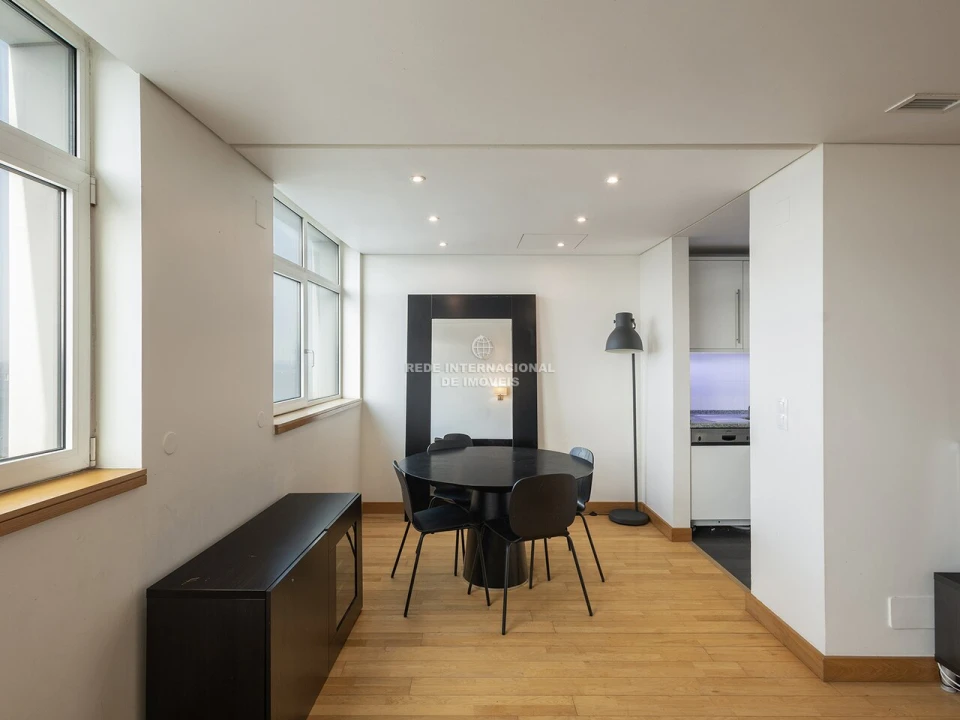 Apartamento T2 para Venda em Parque das Nações Foto 23