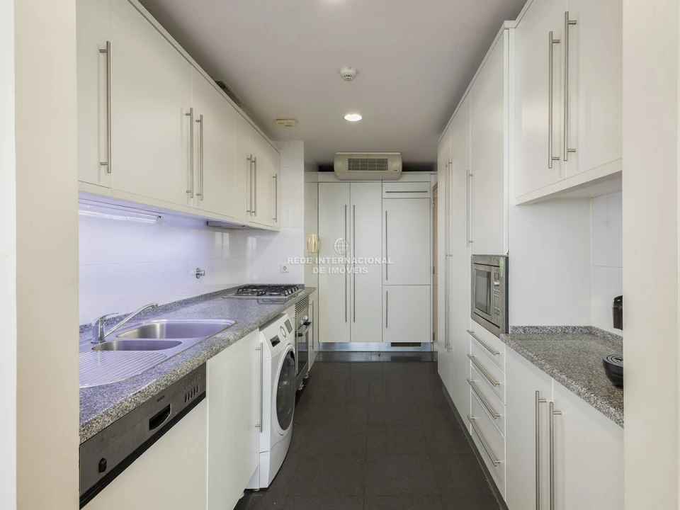 Apartamento T2 para Venda em Parque das Nações Foto 25