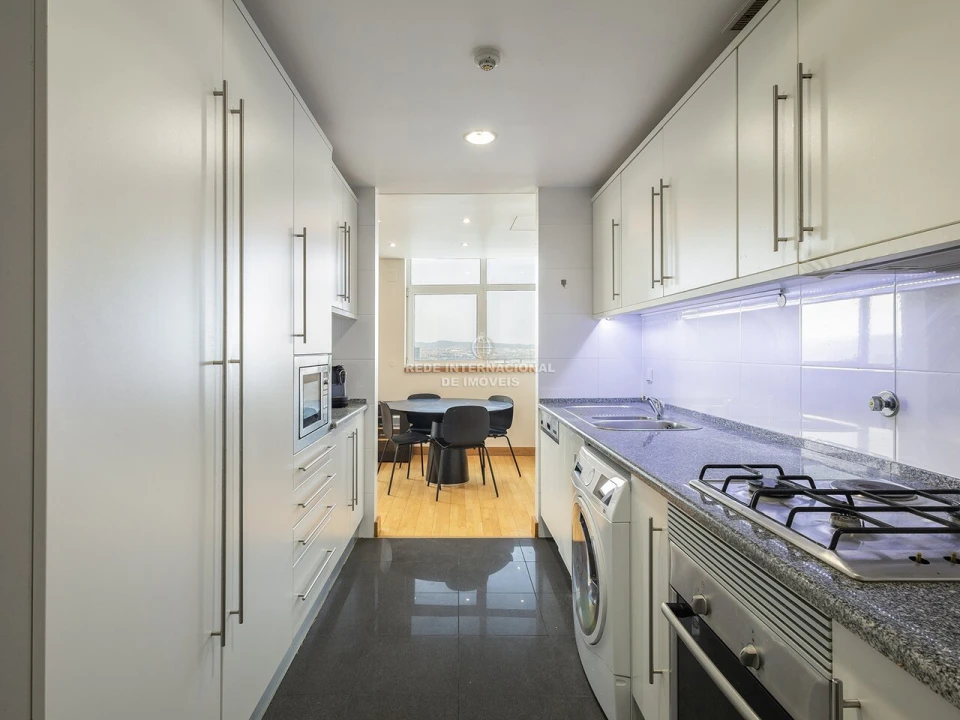 Apartamento T2 para Venda em Parque das Nações Foto 13