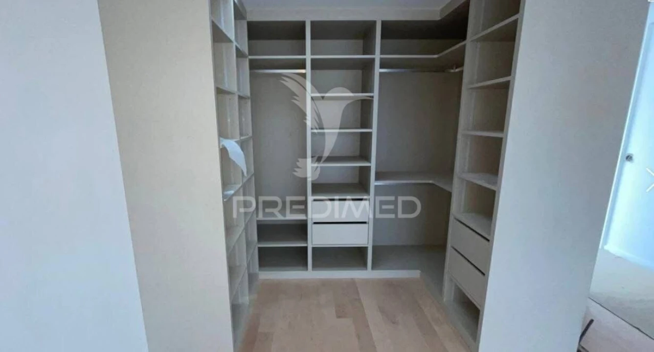 Moradia T4 para Venda em Canidelo Foto 13