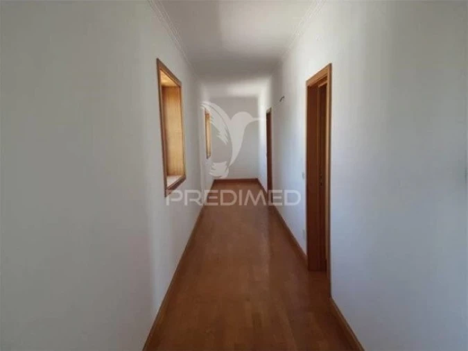 Moradia T5 para Venda em Esmoriz Foto 4