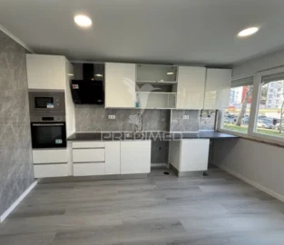 Apartamento T2 para Venda em Oeiras e São Julião da Barra, Paço de Arcos e Caxias