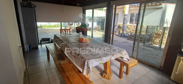 Moradia T3 para Venda em Estômbar e Parchal