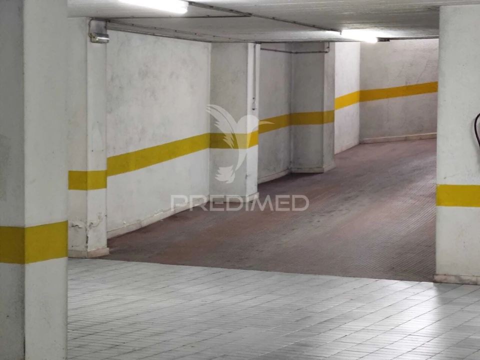 Apartamento T2 para Venda em Algueirão-Mem Martins Foto 36