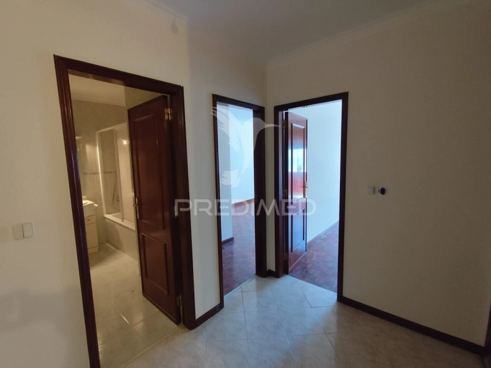 Apartamento T2 para Venda em Algueirão-Mem Martins Foto 29