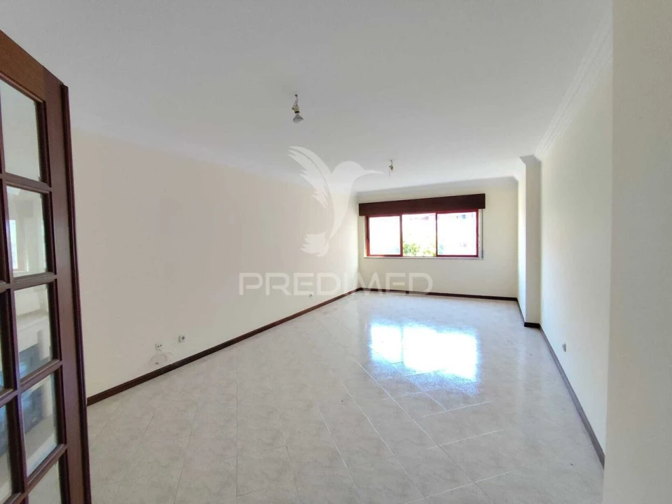 Apartamento T2 para Venda em Algueirão-Mem Martins Foto 12