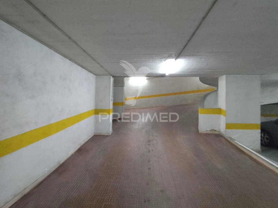 Apartamento T2 para Venda em Algueirão-Mem Martins Foto 35