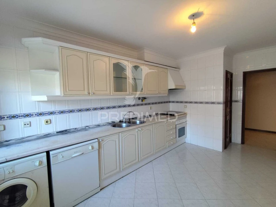 Apartamento T2 para Venda em Algueirão-Mem Martins Foto 8