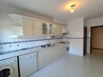 Apartamento T2 para Venda em Algueirão-Mem Martins
