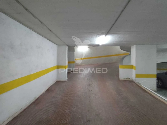 Apartamento T2 para Venda em Algueirão-Mem Martins Foto 35