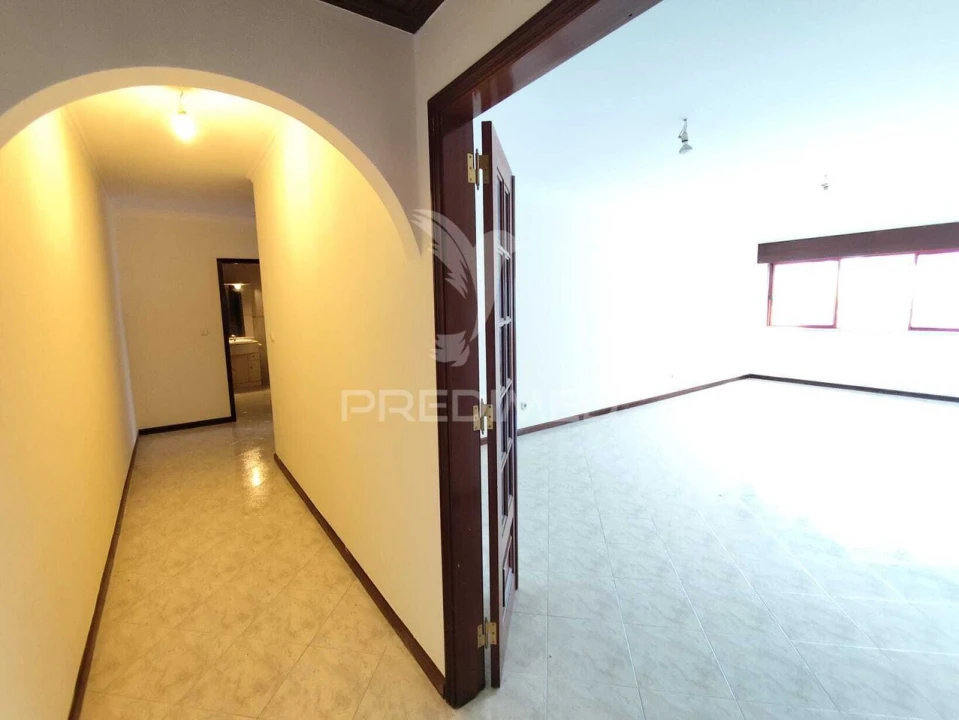 Apartamento T2 para Venda em Algueirão-Mem Martins Foto 8