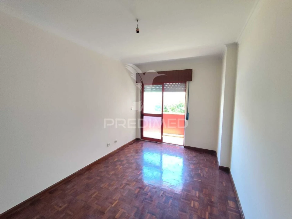 Apartamento T2 para Venda em Algueirão-Mem Martins Foto 28