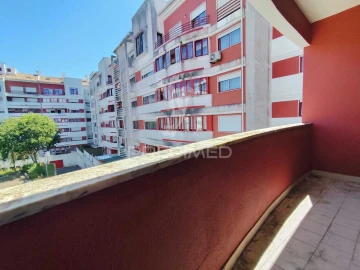 Apartamento T2 para Venda em Algueirão-Mem Martins
