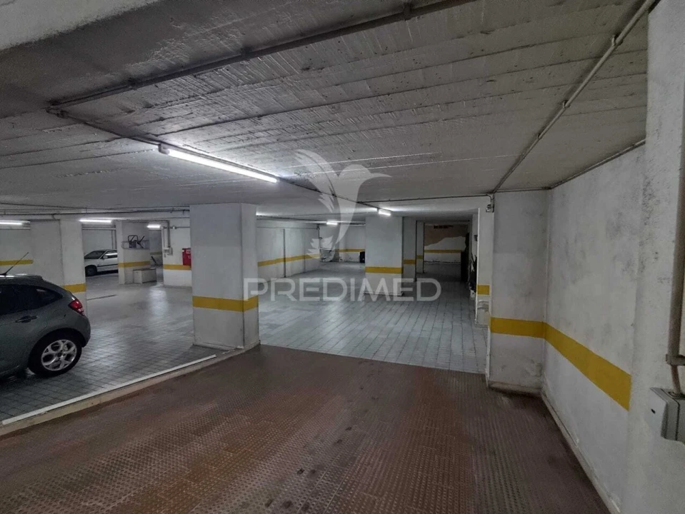 Apartamento T2 para Venda em Algueirão-Mem Martins Foto 37