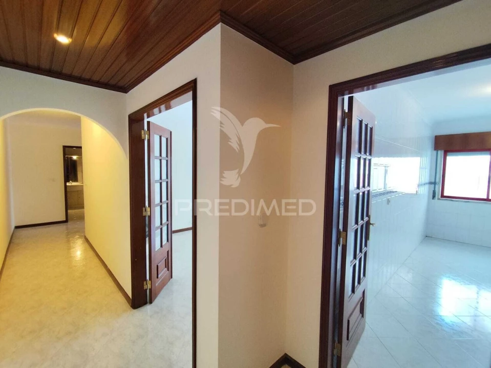 Apartamento T2 para Venda em Algueirão-Mem Martins Foto 7