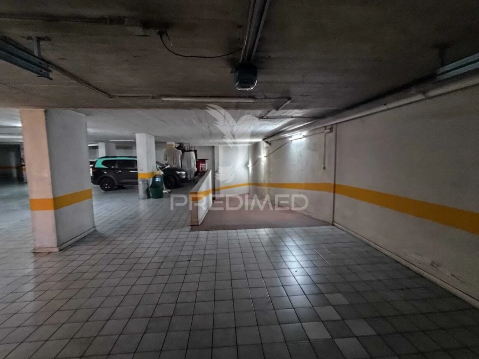 Apartamento T2 para Venda em Algueirão-Mem Martins Foto 36