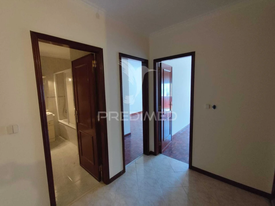 Apartamento T2 para Venda em Algueirão-Mem Martins Foto 31