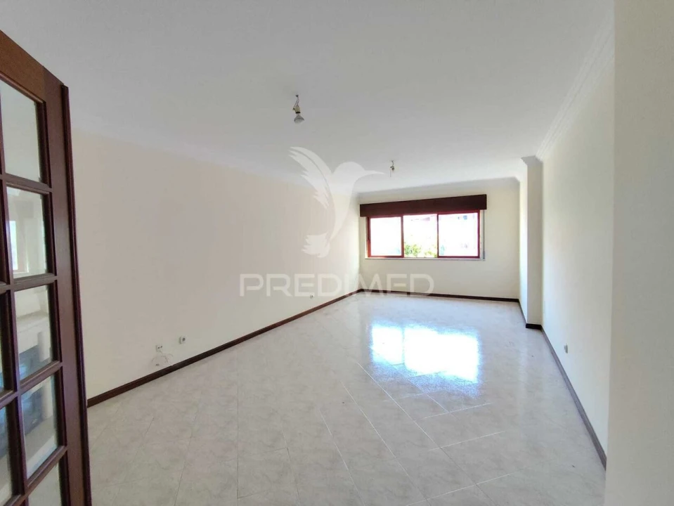 Apartamento T2 para Venda em Algueirão-Mem Martins Foto 9