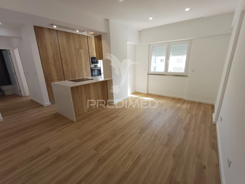 Apartamento T1 para Venda em Seixal, Arrentela e Aldeia de Paio Pires Foto 2