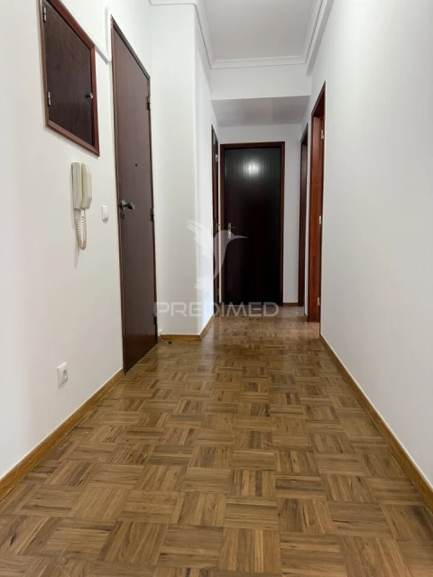 Apartamento T2 para Venda em Marvila, Ribeira Santarém, São Salvador, São Nicolau