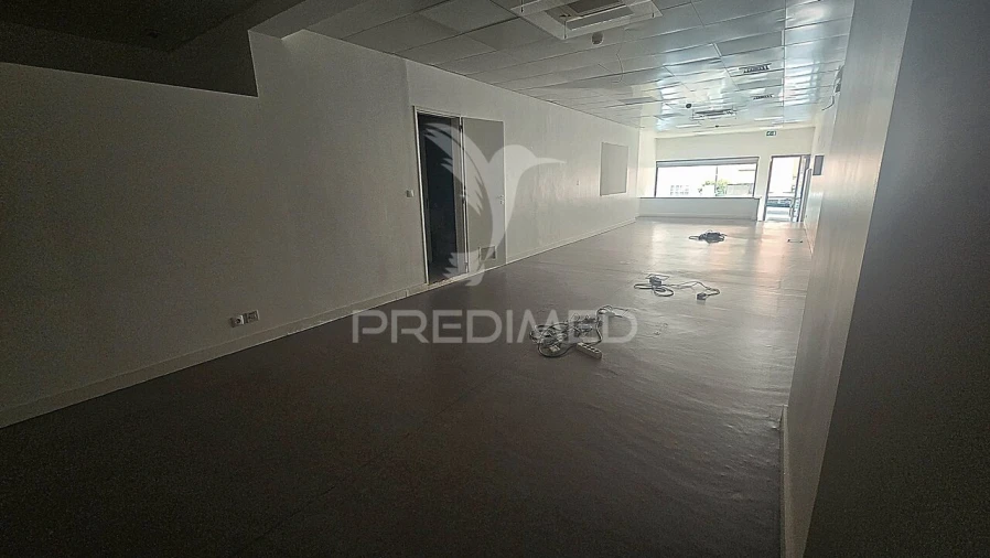 Loja para Arrendamento em Portimão Foto 15