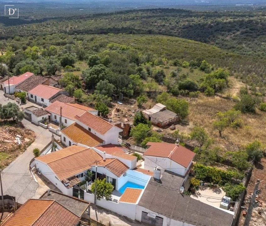 Moradia T2 para Venda em Alte Foto 41