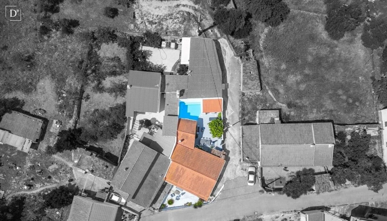 Moradia T2 para Venda em Alte Foto 40