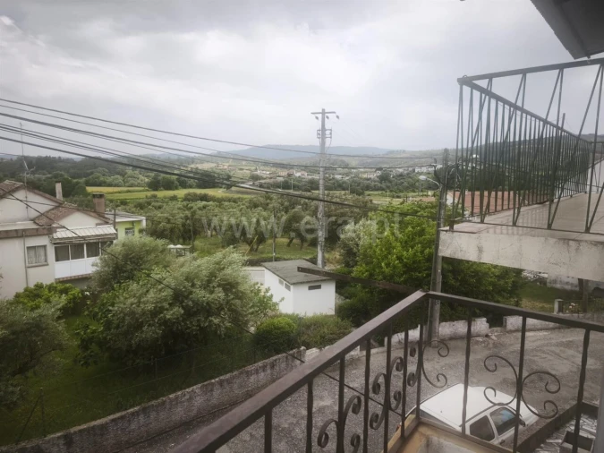 Moradia T1 para Venda em Peso e Vales do Rio Foto 9