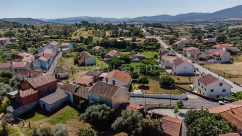 Moradia T1 para Venda em Três Povos
