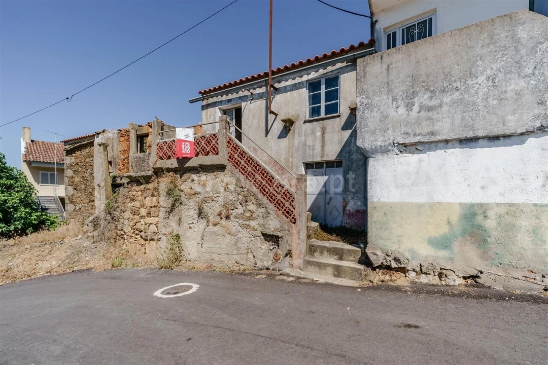 Moradia T1 para Venda em Três Povos Foto 2