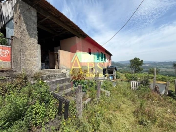 Moradia T3 para Venda em Vila Verde e Barbudo