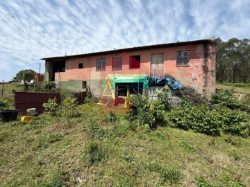 Moradia T3 para Venda em Vila Verde e Barbudo